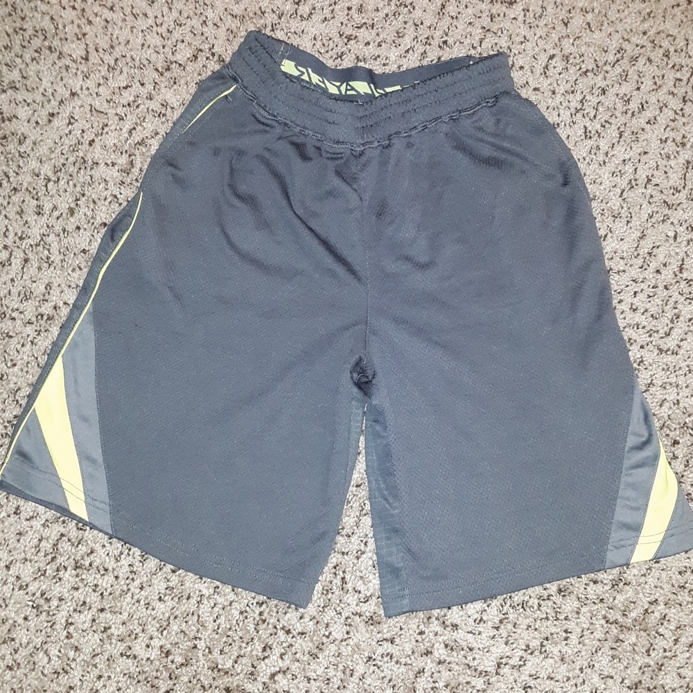 BOYS PRO PLAYER ATHLETHIC SHORTS